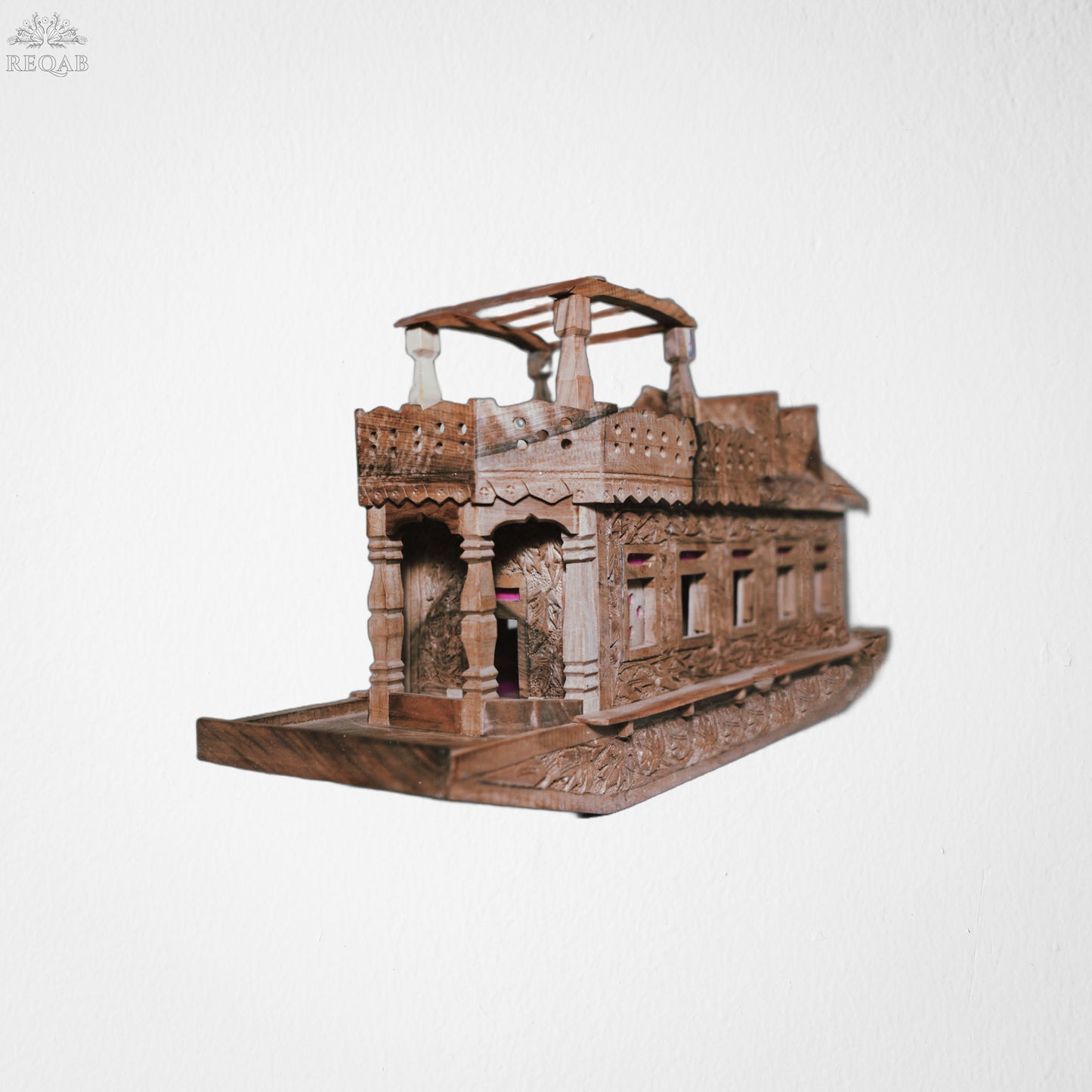 Houseboat Full Carved (Large)