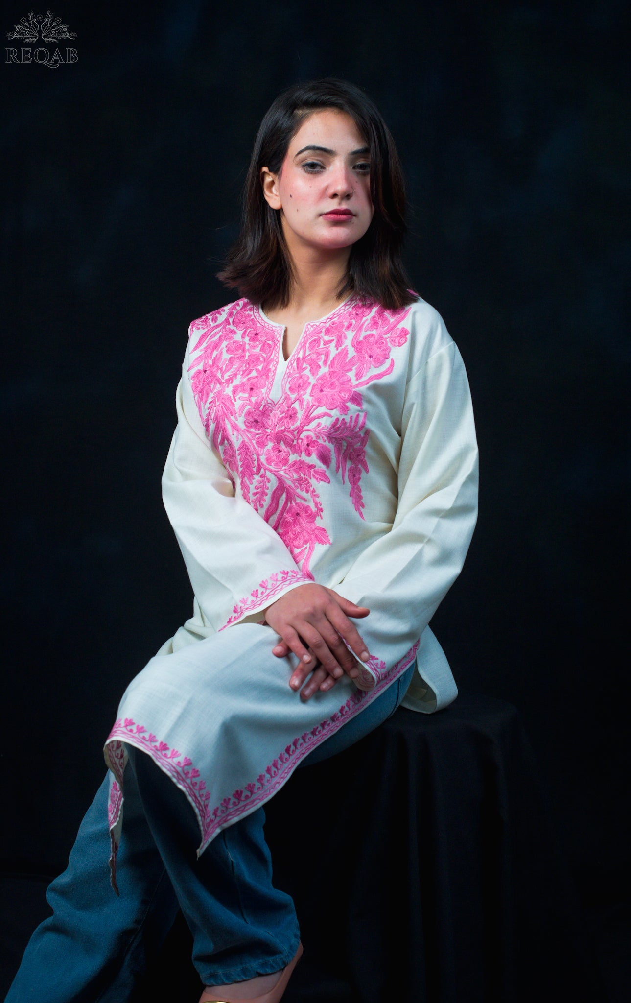 Tiara White Ruby Cotton Kurti with Pink Aari Embroidery