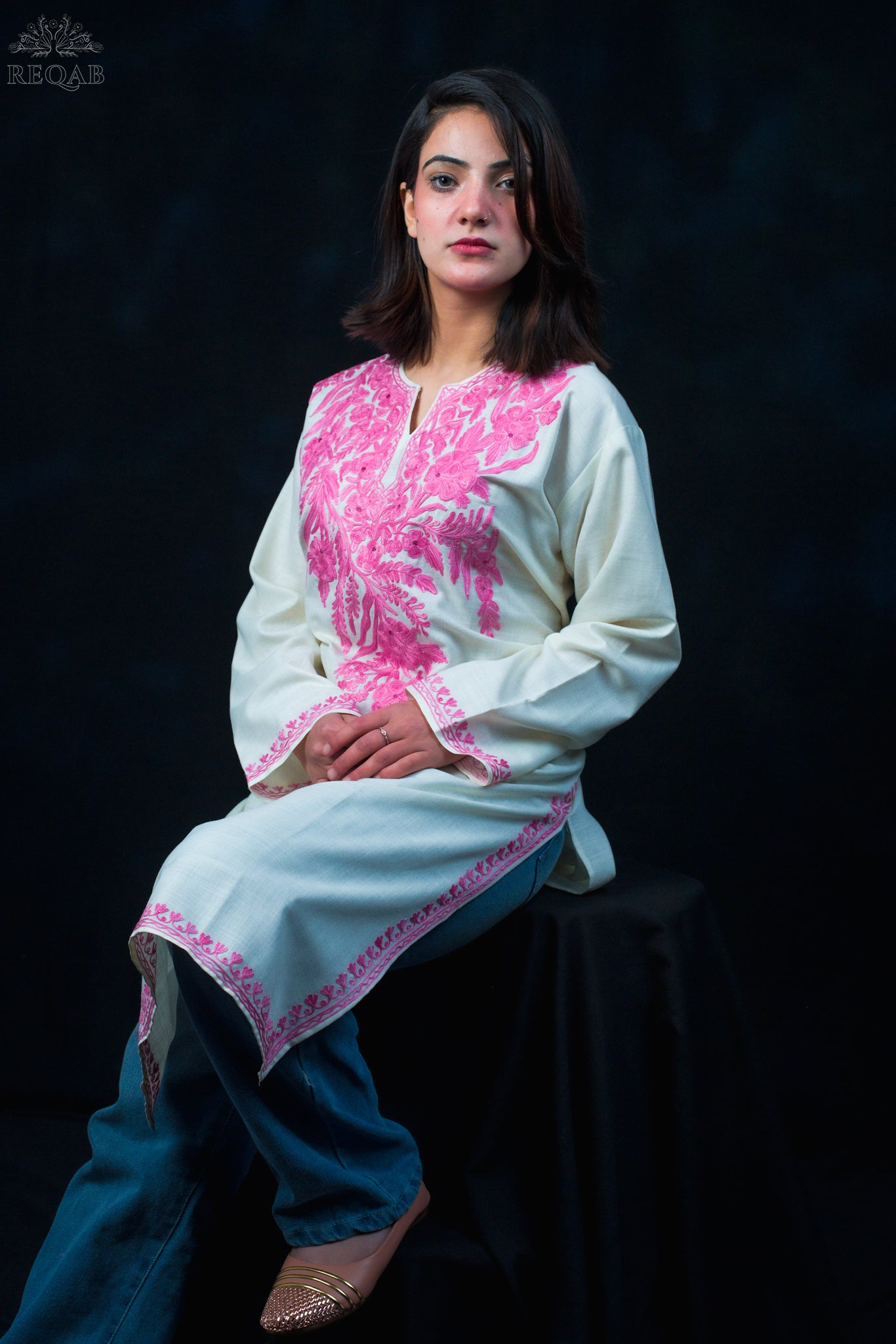 Tiara White Ruby Cotton Kurti with Pink Aari Embroidery