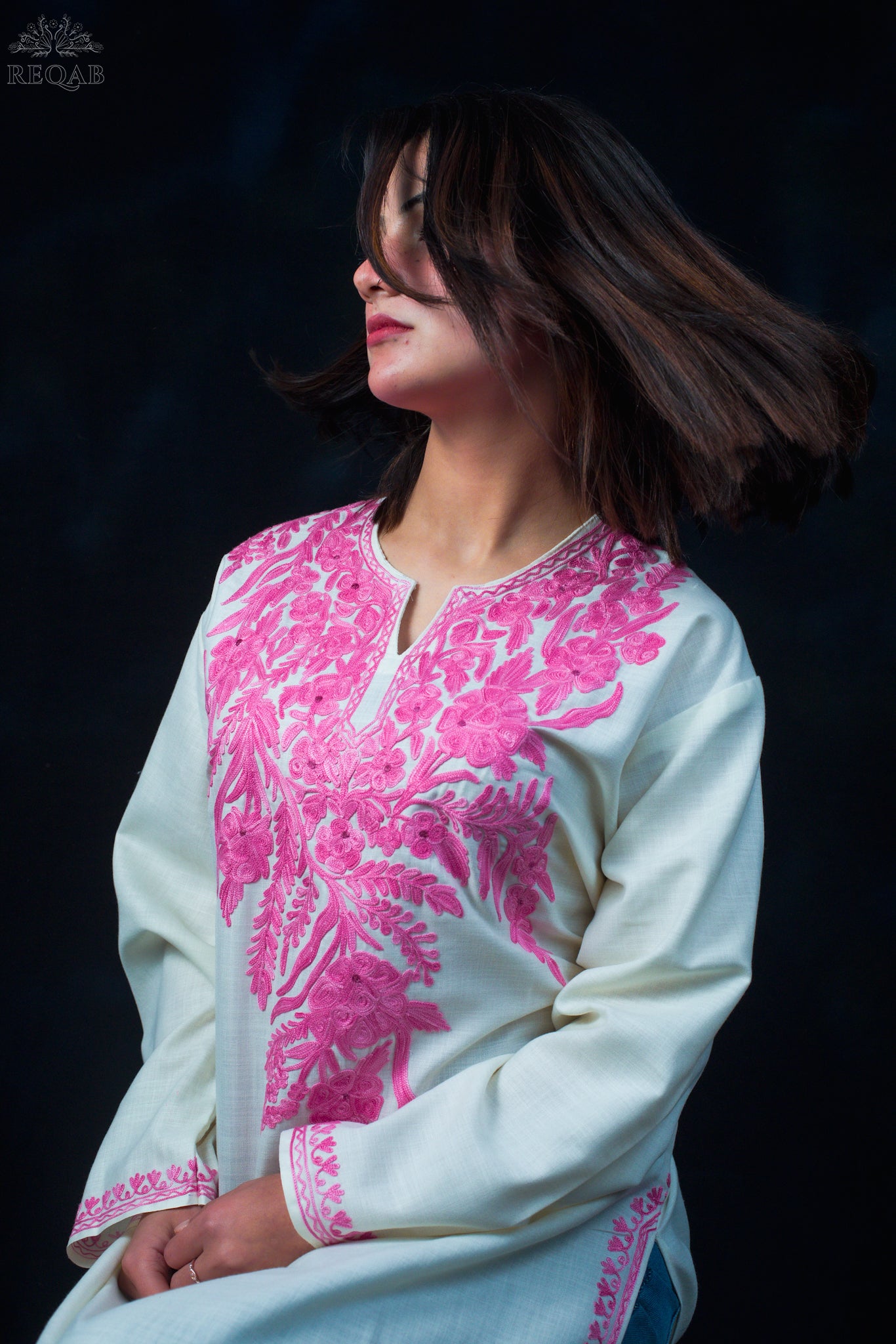 Tiara White Ruby Cotton Kurti with Pink Aari Embroidery