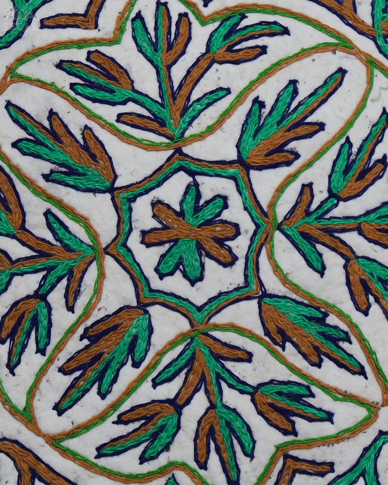 Leaf Design Small Square Crewel Kashmiri Namda